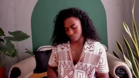 Snapshot of noah_jones__ chatting on 11-21-25, 05:11 Noah online show from 11-21-25, 05:11