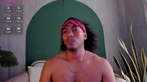 Snapshot of noah_jones__ chatting on 11-27-25, 04:20 Noah online show from 11-27-25, 04:20