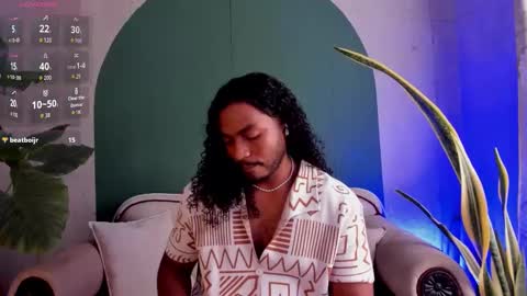 Snapshot of noah_jones__ chatting on 12-16-25, 05:07 Noah online show from 12-16-25, 05:07