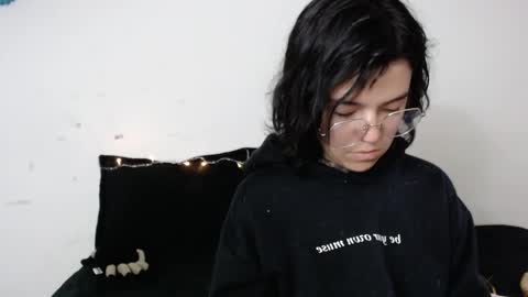 Snapshot of noah_martini chatting on 01-17-25, 10:01 noah hehim online show from 01-17-25, 10:01