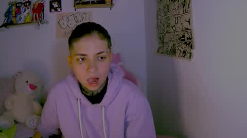 Snapshot of noah_martini chatting on 03-06-26, 04:25 noah hehim online show from 03-06-26, 04:25