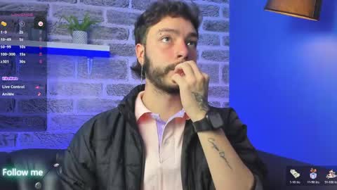 Snapshot of noah_ricci_ chatting on 05-21-26, 12:01 online show from 05-21-26, 12:01