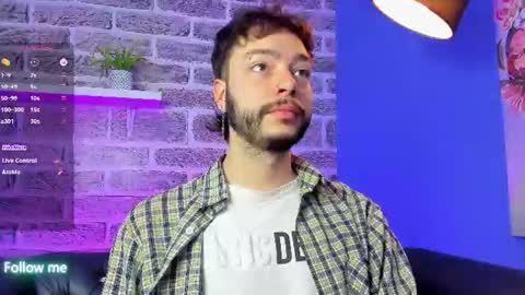 Snapshot of noah_ricci_ chatting on 06-14-26, 11:56 online show from 06-14-26, 11:56