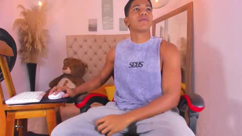 Snapshot of noah_sthone chatting on 02-12-26, 05:24 N O AH - S T H O N E online show from 02-12-26, 05:24