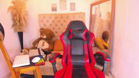 Snapshot of noah_sthone chatting on 02-14-26, 04:42 N O AH - S T H O N E online show from 02-14-26, 04:42