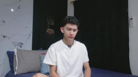 Snapshot of noah_tyler_ chatting on 05-24-26, 12:15 noah tyler online show from 05-24-26, 12:15