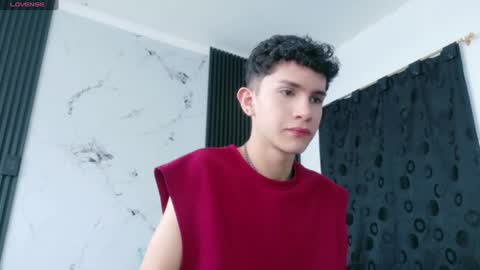 Snapshot of noah_tyler_ chatting on 07-31-26, 07:13 noah tyler online show from 07-31-26, 07:13