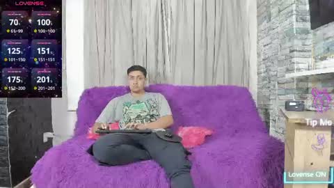 Noahandbunny online show from 06-18-26, 11:14