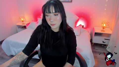 Snapshot of noahcryptic chatting on 10-07-25, 07:16 Noah online show from 10-07-25, 07:16