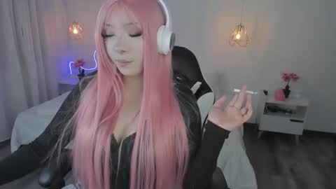 Snapshot of noahcryptic chatting on 12-16-25, 05:56 Noah online show from 12-16-25, 05:56