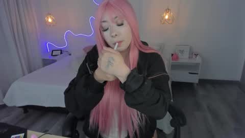 Snapshot of noahcryptic chatting on 01-14-26, 04:29 Noah online show from 01-14-26, 04:29