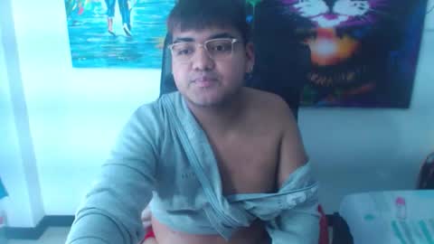 Snapshot of noahdeepthroatt chatting on 03-13-26, 07:04 noahdeepthroatt online show from 03-13-26, 07:04