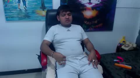 Snapshot of noahdeepthroatt chatting on 03-17-26, 04:50 noahdeepthroatt online show from 03-17-26, 04:50