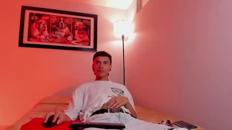 noahh_sky online show from 03-23-26, 04:27