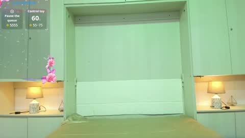 noalane online show from 10-09-25, 04:21