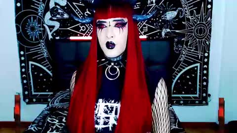 Snapshot of noamy_666 chatting on 02-22-25, 01:22 caroline online show from 02-22-25, 01:22