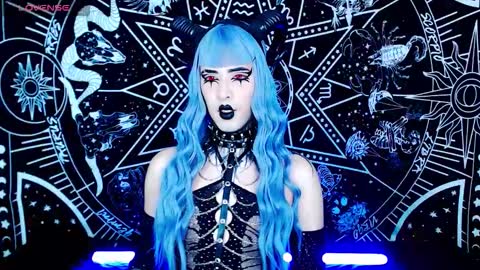 Snapshot of noamy_666 chatting on 10-08-25, 12:08 caroline online show from 10-08-25, 12:08