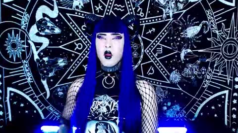 Snapshot of noamy_666 chatting on 11-11-25, 01:49 caroline online show from 11-11-25, 01:49