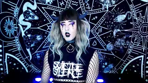 Snapshot of noamy_666 chatting on 11-14-25, 02:21 caroline online show from 11-14-25, 02:21