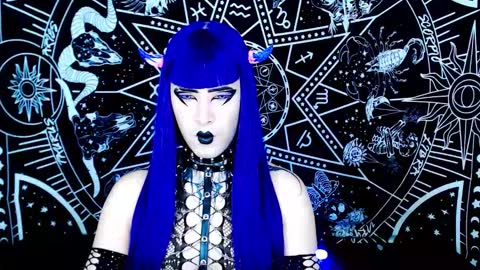 Snapshot of noamy_666 chatting on 11-17-25, 12:38 caroline online show from 11-17-25, 12:38