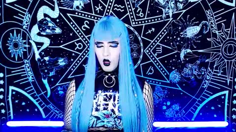 Snapshot of noamy_666 chatting on 11-21-25, 02:43 caroline online show from 11-21-25, 02:43