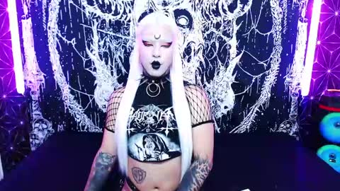 caroline online show from 05-21-26, 11:34