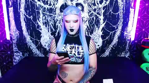 caroline online show from 05-28-26, 12:52
