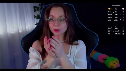 Snapshot of nochnoye_soltse chatting on 01-12-25, 08:25 Sun or Luna online show from 01-12-25, 08:25