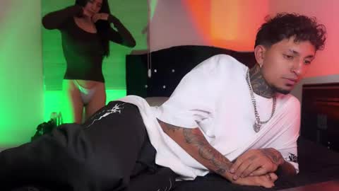 Snapshot of nocturnallovers_ss chatting on 01-07-26, 04:59 Jean Y Isa online show from 01-07-26, 04:59