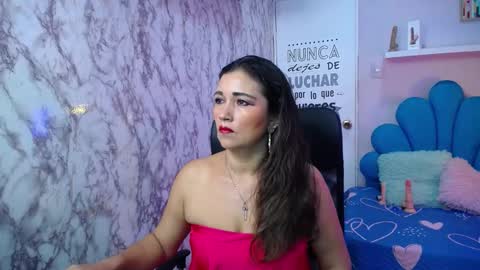 noelia_milfs online show from 10-11-25, 08:51