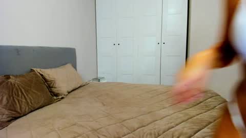 Snapshot of noelle_natty chatting on 07-18-26, 05:11 Noelle Natty online show from 07-18-26, 05:11