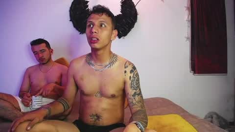 noha_and_iam1 online show from 04-28-26, 12:32