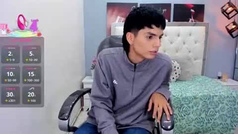 Snapshot of noha_scott chatting on 06-25-26, 10:47 Noha Scott online show from 06-25-26, 10:47