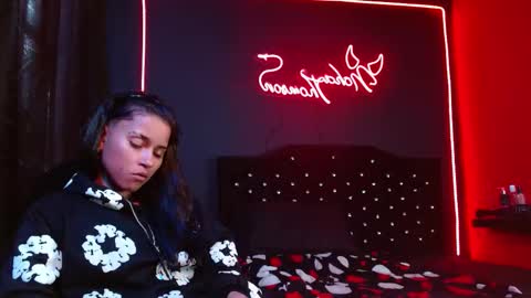 Snapshot of noha_thomson chatting on 02-20-26, 07:36 Noha Thomson online show from 02-20-26, 07:36