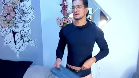 Im Nolan  online show from 05-28-26, 02:31
