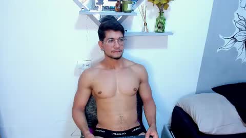 Im Nolan  online show from 08-05-26, 01:52