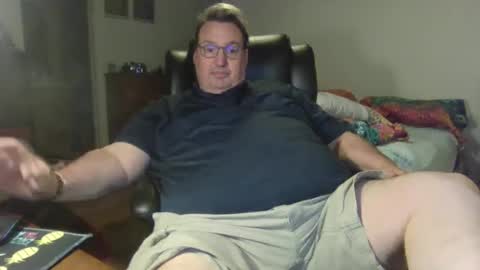 Snapshot of nolanvalenciax chatting on 03-17-26, 03:44 Nolan online show from 03-17-26, 03:44