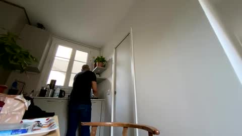 Paris75 online show from 02-26-25, 07:31