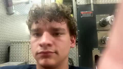 Curly  online show from 04-30-26, 11:42