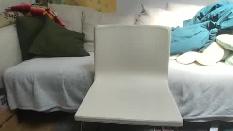 Snapshot of nonbinarybator chatting on 04-12-26, 04:23 Beau online show from 04-12-26, 04:23