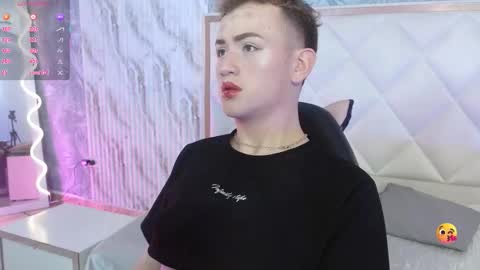 Snapshot of nooah_tay chatting on 01-14-26, 03:23 nooah_tay online show from 01-14-26, 03:23