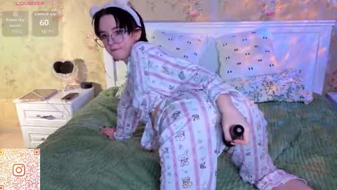 Nora Failure online show from 12-05-25, 12:36