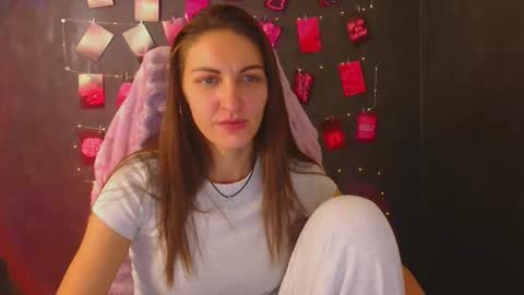 Nora online show from 10-19-25, 09:48