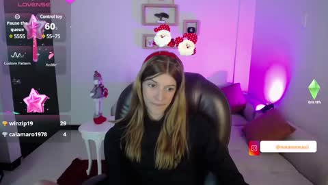 Snapshot of nora_vennucci chatting on 12-17-24, 08:21 Nora online show from 12-17-24, 08:21