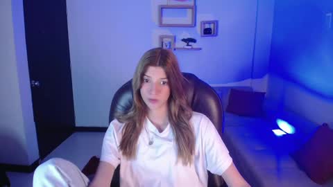 Snapshot of nora_vennucci chatting on 12-31-24, 07:18 Nora online show from 12-31-24, 07:18