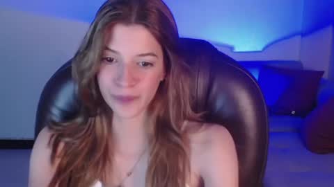 Snapshot of nora_vennucci chatting on 12-31-24, 10:23 Nora online show from 12-31-24, 10:23