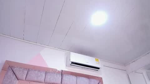 Nora  online show from 01-10-26, 07:37