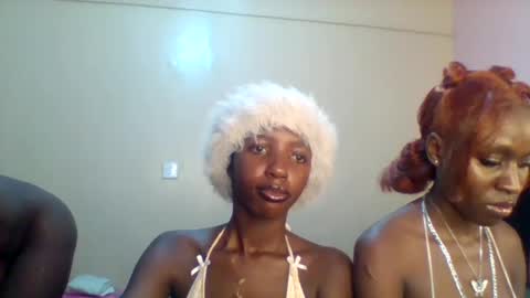 Snapshot of norababy20 chatting on 06-29-26, 03:56 Norababy20 online show from 06-29-26, 03:56