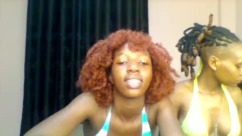 Snapshot of norababy20 chatting on 07-25-26, 03:37 Norababy20 online show from 07-25-26, 03:37