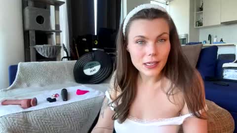 Nordic Belle online show from 05-28-26, 02:14